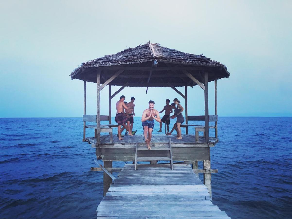 Sanctum Una Una Eco Dive Resort Pulau Unauna Exterior foto
