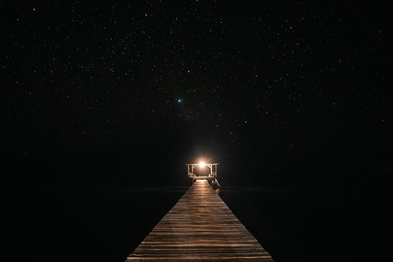 Sanctum Una Una Eco Dive Resort Pulau Unauna Exterior foto