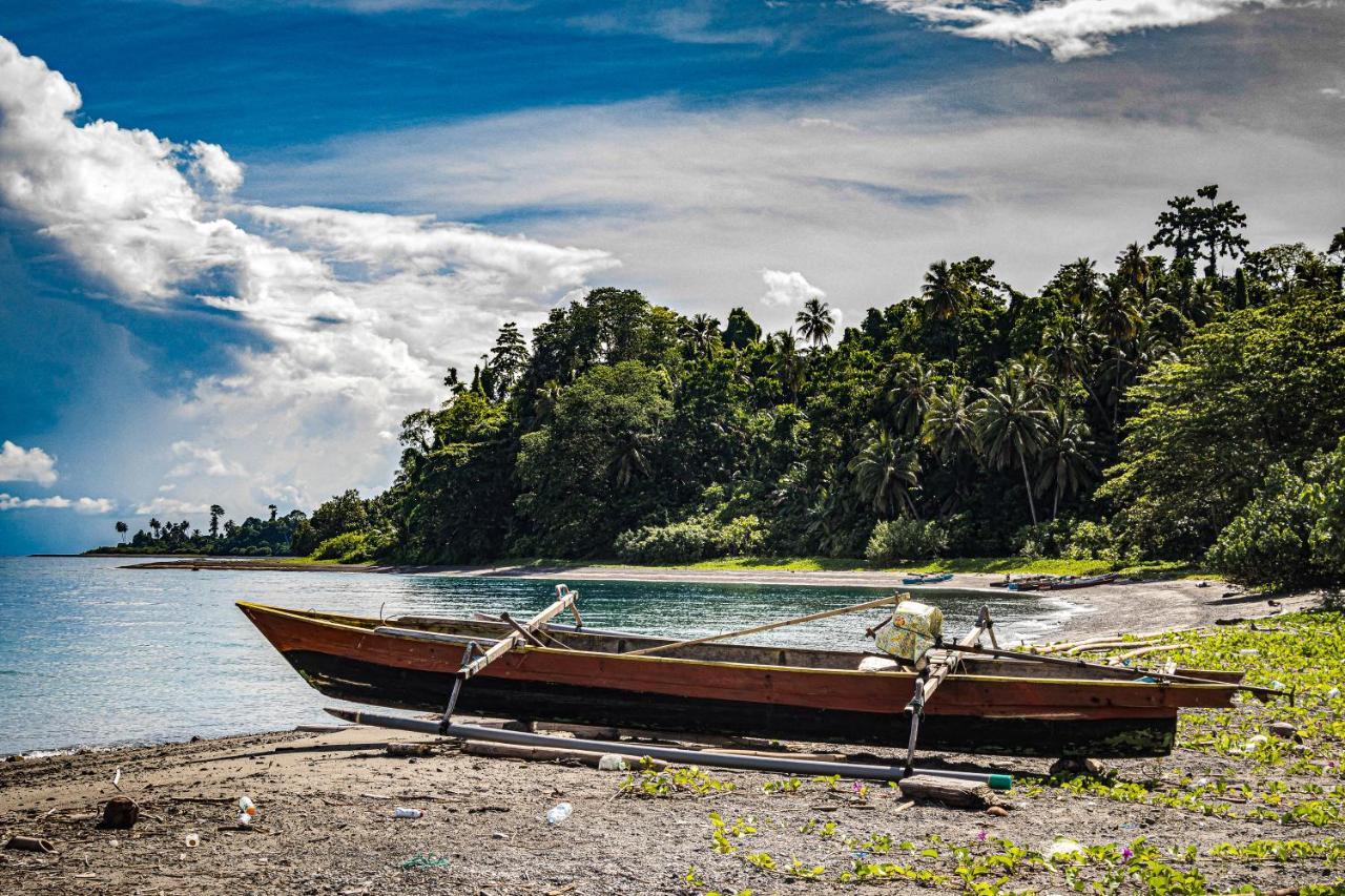 Sanctum Una Una Eco Dive Resort Pulau Unauna Exterior foto