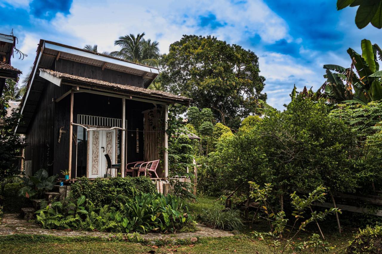 Sanctum Una Una Eco Dive Resort Pulau Unauna Exterior foto