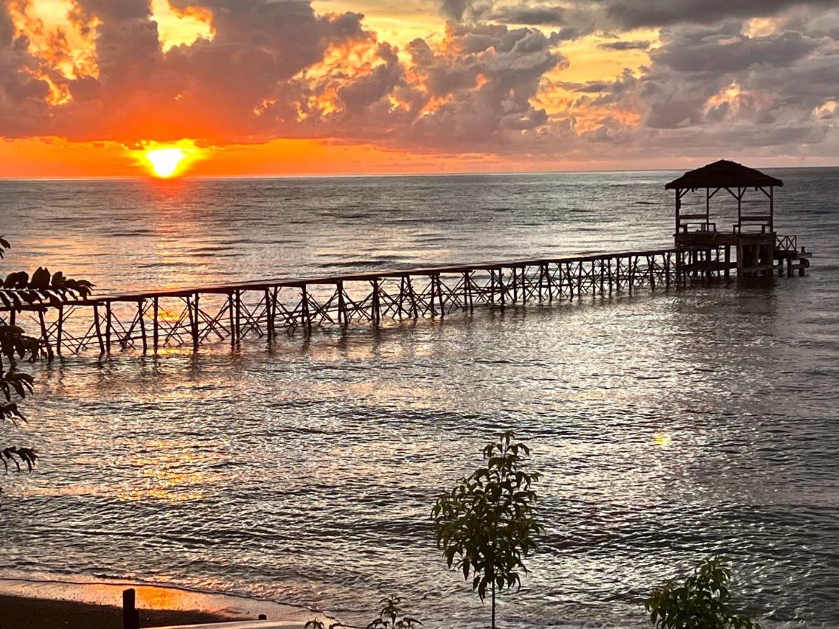 Sanctum Una Una Eco Dive Resort Pulau Unauna Exterior foto