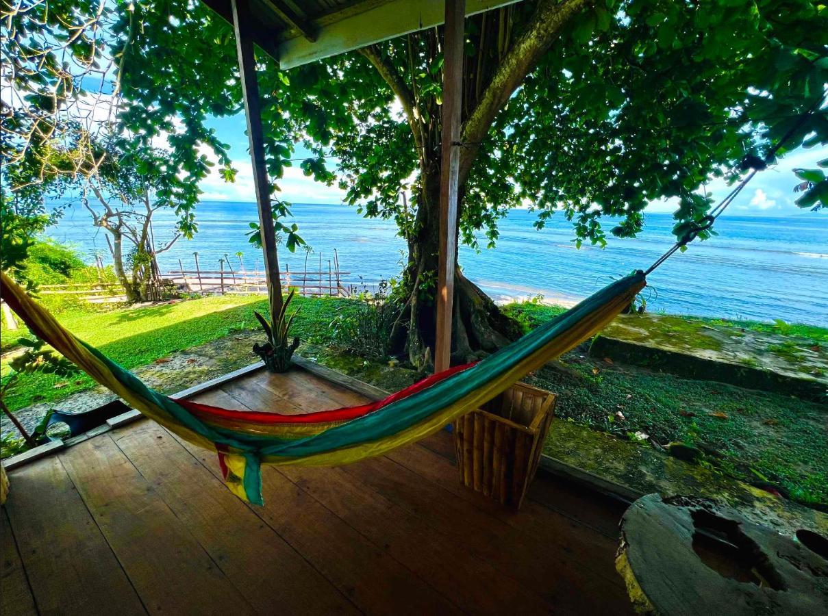 Sanctum Una Una Eco Dive Resort Pulau Unauna Exterior foto