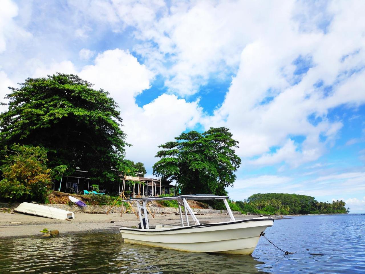 Sanctum Una Una Eco Dive Resort Pulau Unauna Exterior foto